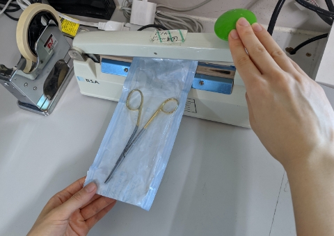 診療器具は全て患者さんごとに滅菌・殺菌をしています。