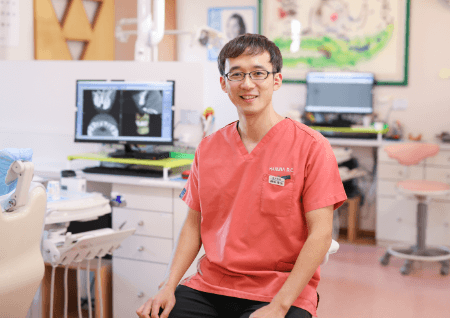 歯科医師 神垣　孝充（かみがき　たかみつ）